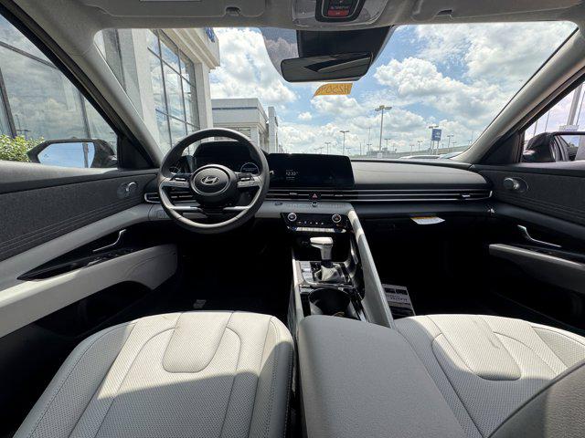 2025 Hyundai Elantra Hybrid Limited photo 22