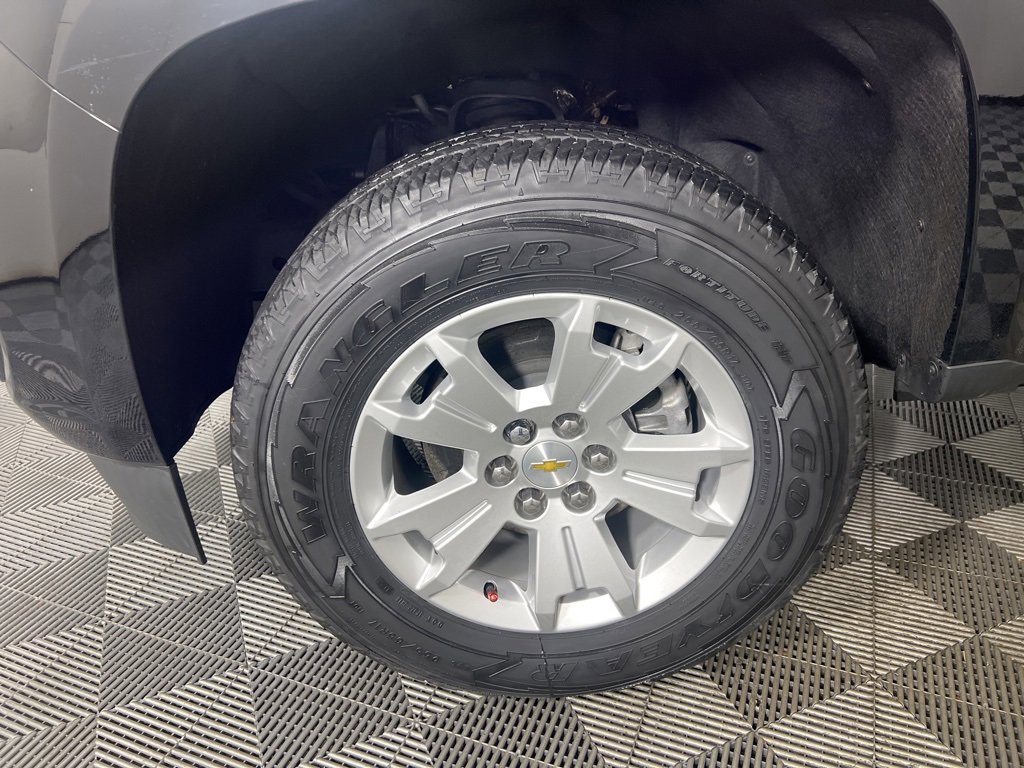 2022 Chevrolet Colorado LT photo 3