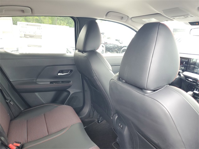2025 Nissan Kicks SR photo 24