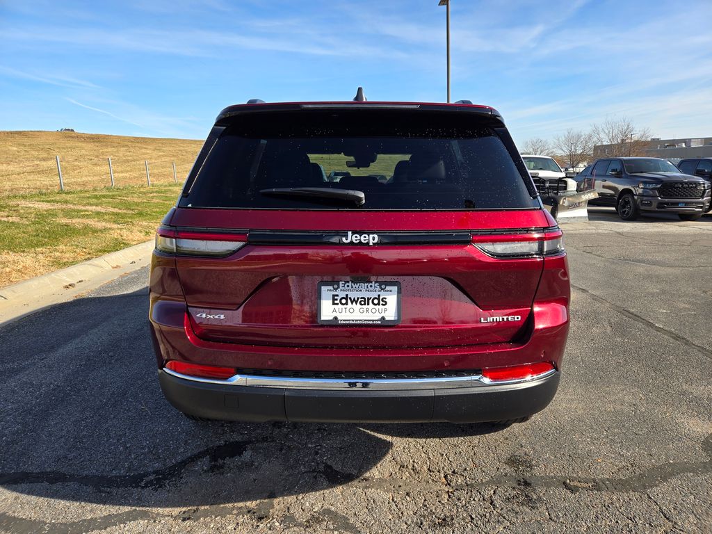 2025 Jeep Grand Cherokee Limited photo 4