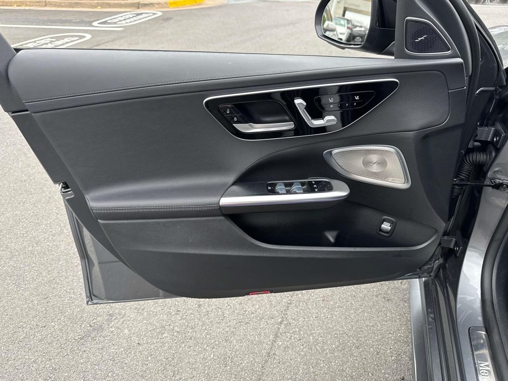 2025 Mercedes Benz C 300 4MATIC photo 33