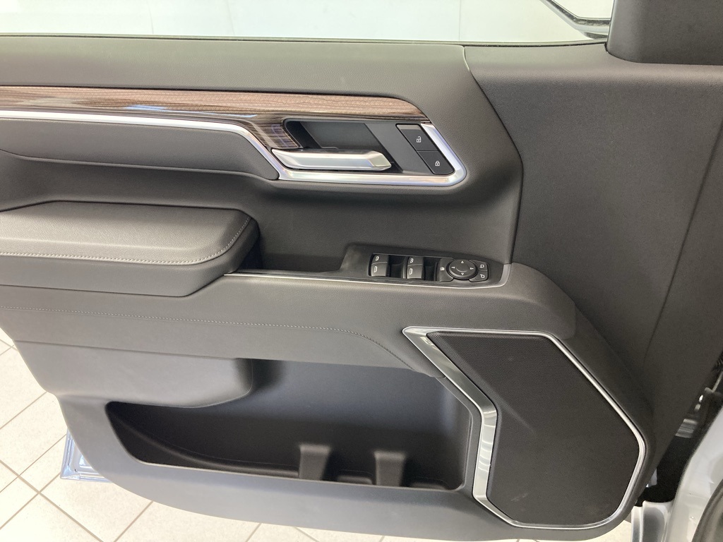 2026 Chevrolet Silverado 1500 LT photo 12
