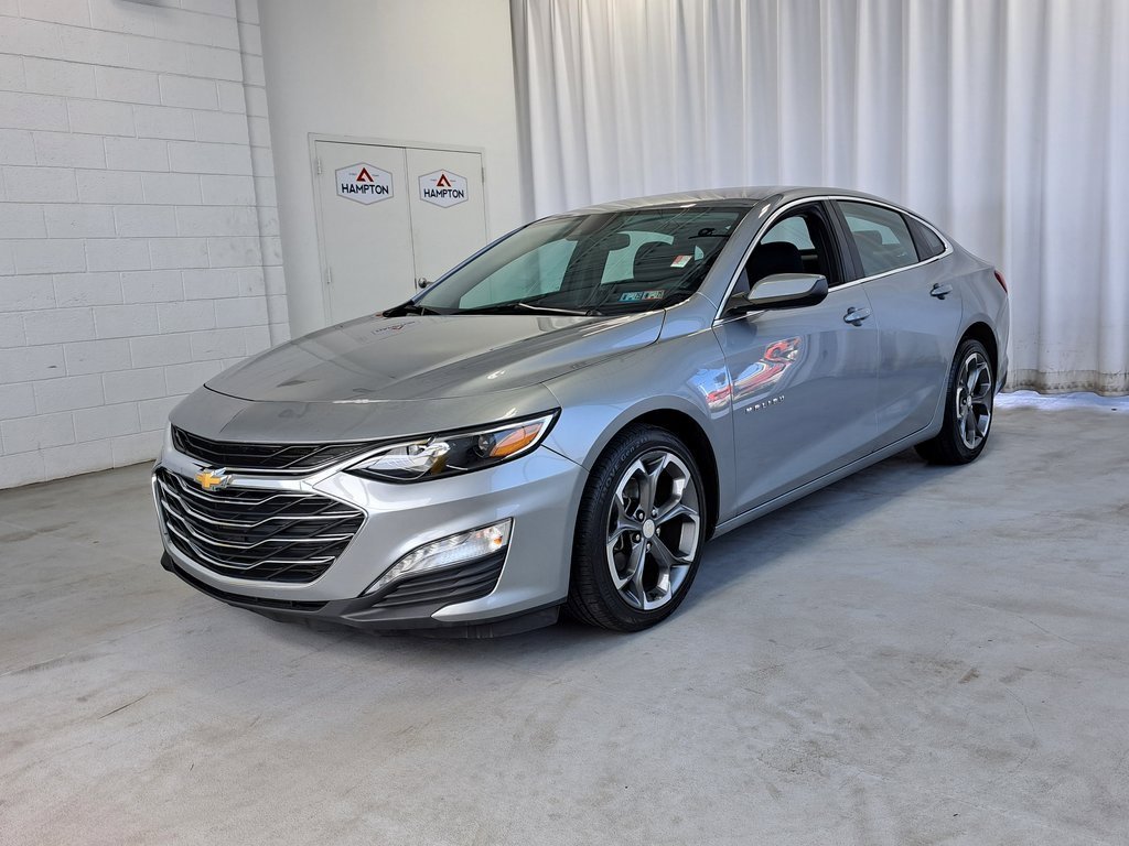 2023 Chevrolet Malibu 1LT photo 2