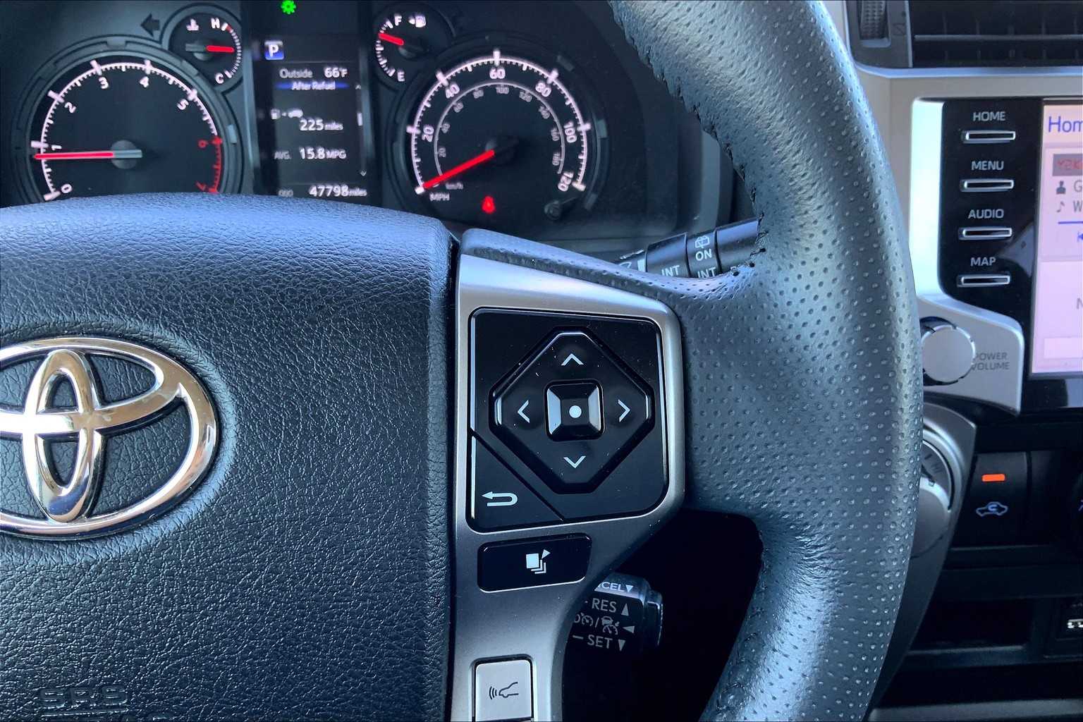 2023 Toyota 4Runner SR5 photo 22