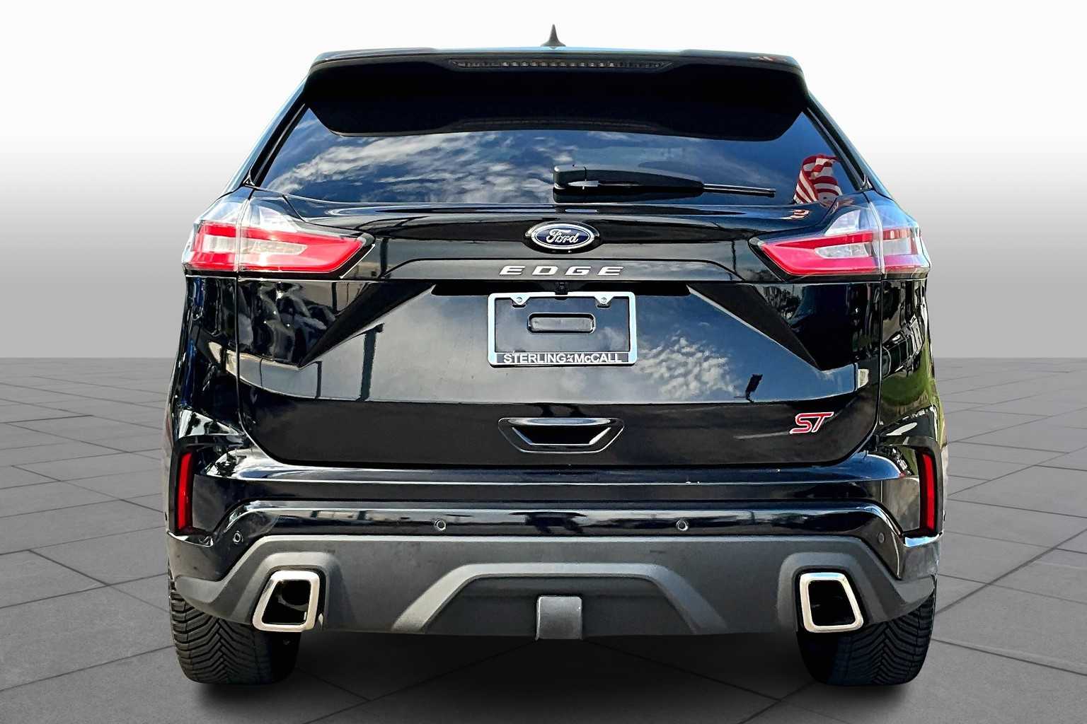 2022 Ford Edge ST photo 4
