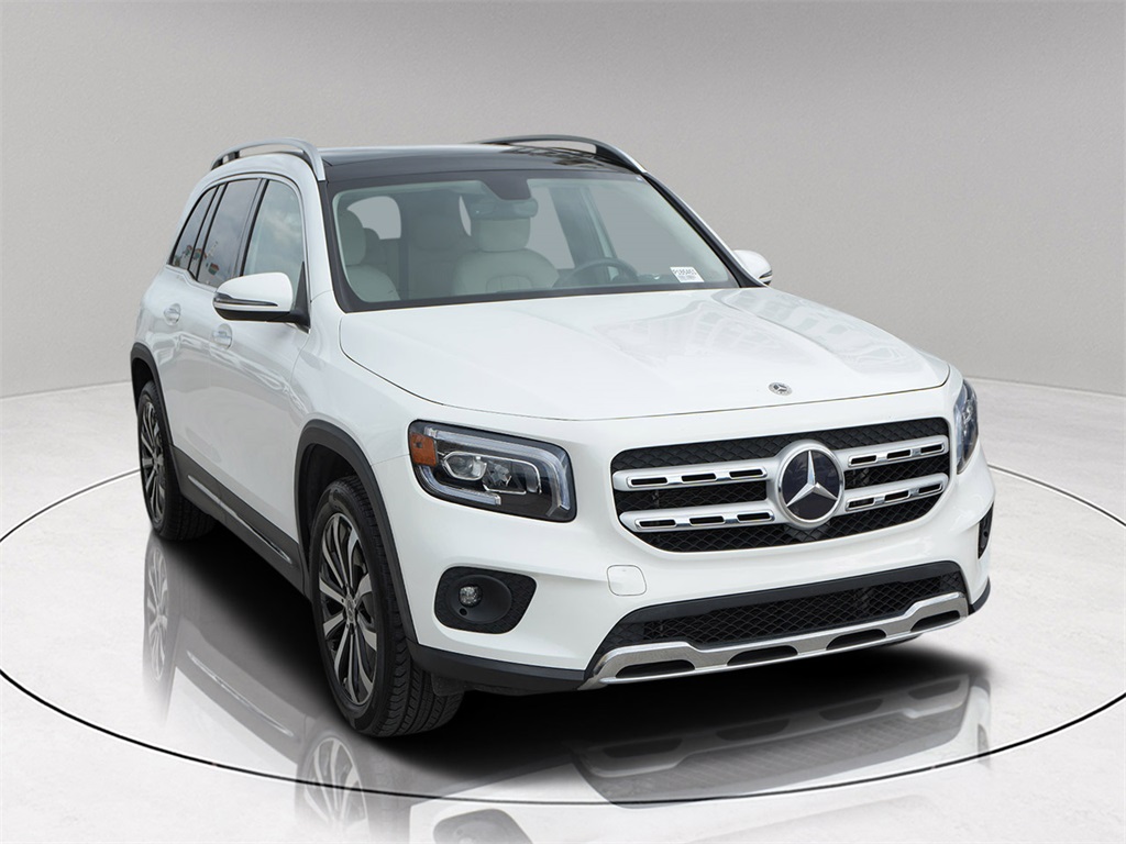 2022 Mercedes-Benz GLB's photo