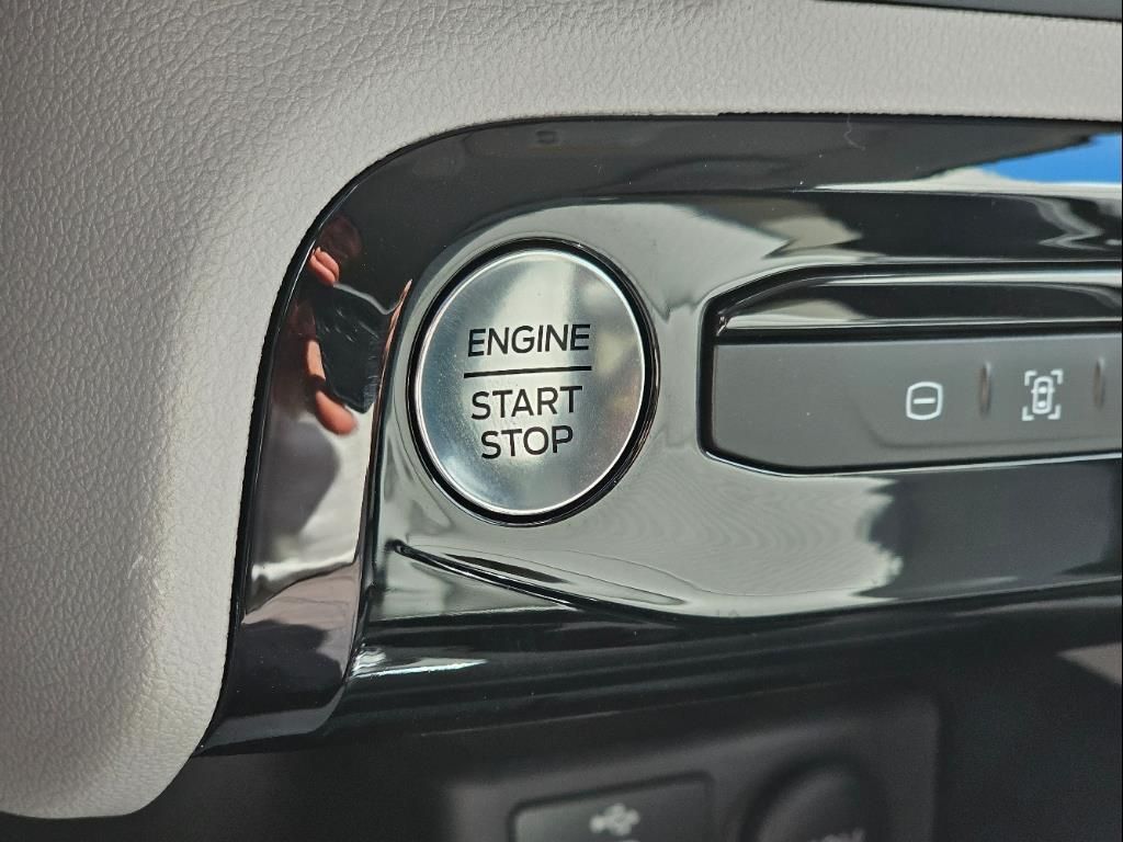 2024 Ford Escape Plug-In Hybrid photo 26