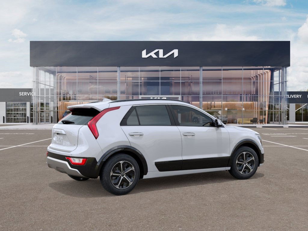2025 Kia Niro SX photo 6