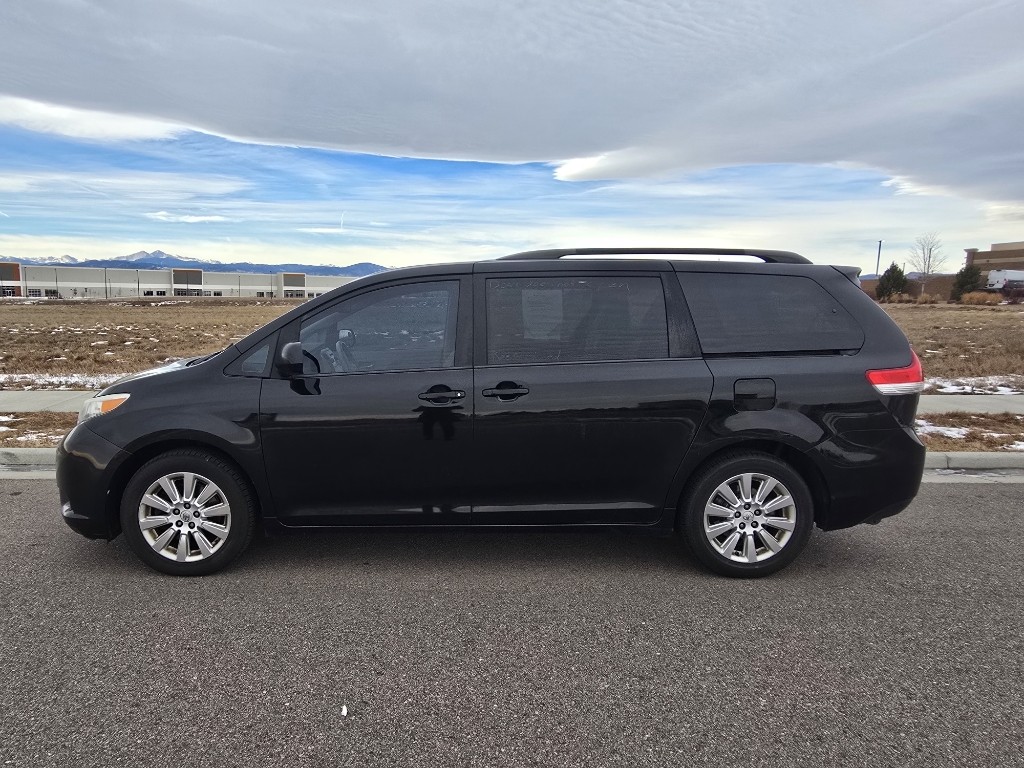 Used 2014 Toyota Sienna XLE with VIN 5TDDK3DC9ES074670 for sale in Yuma, CO