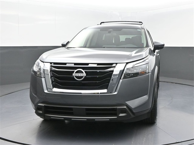 2025 Nissan Pathfinder SV photo 2