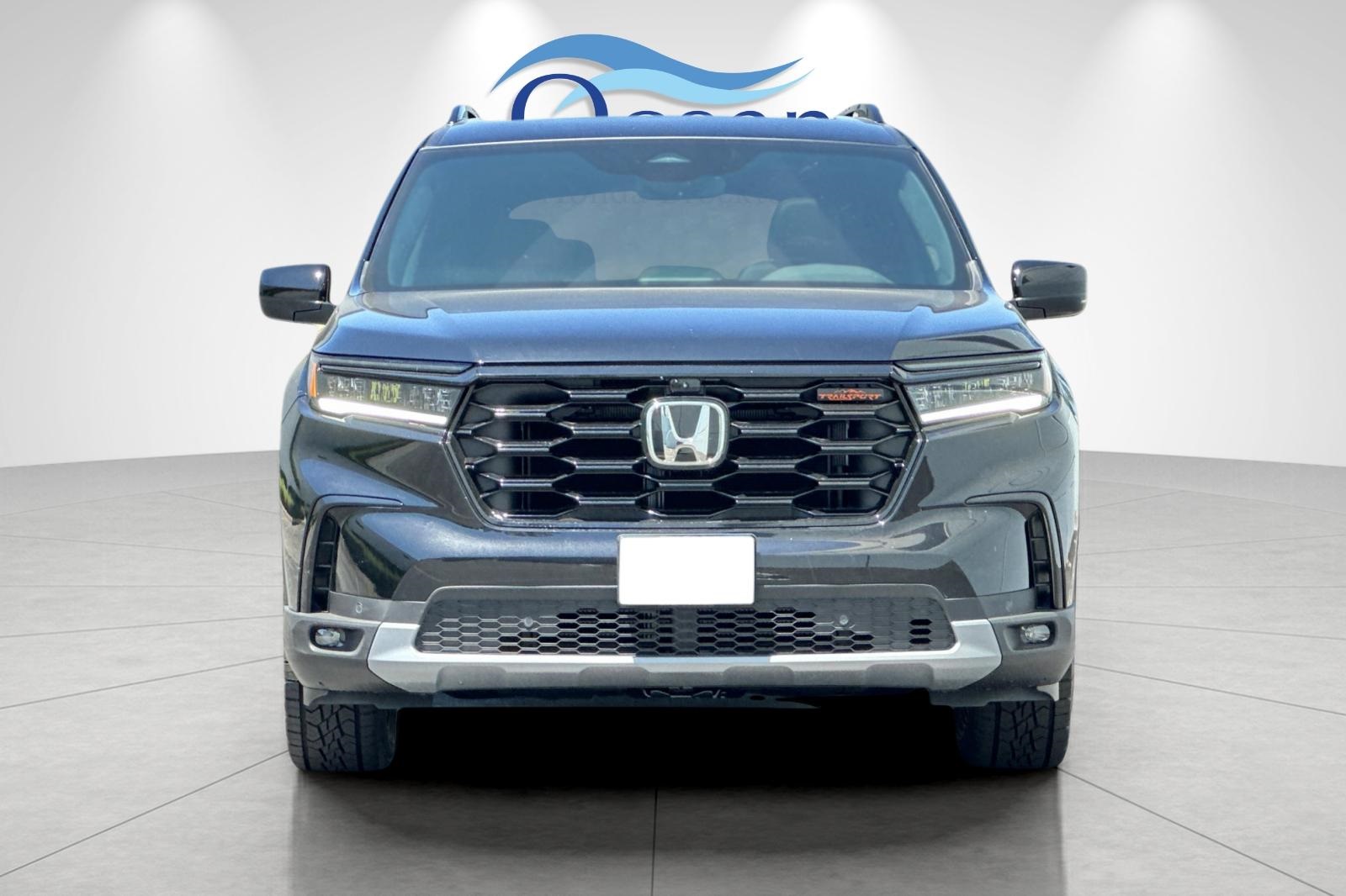 2025 Honda Pilot TrailSport photo 6