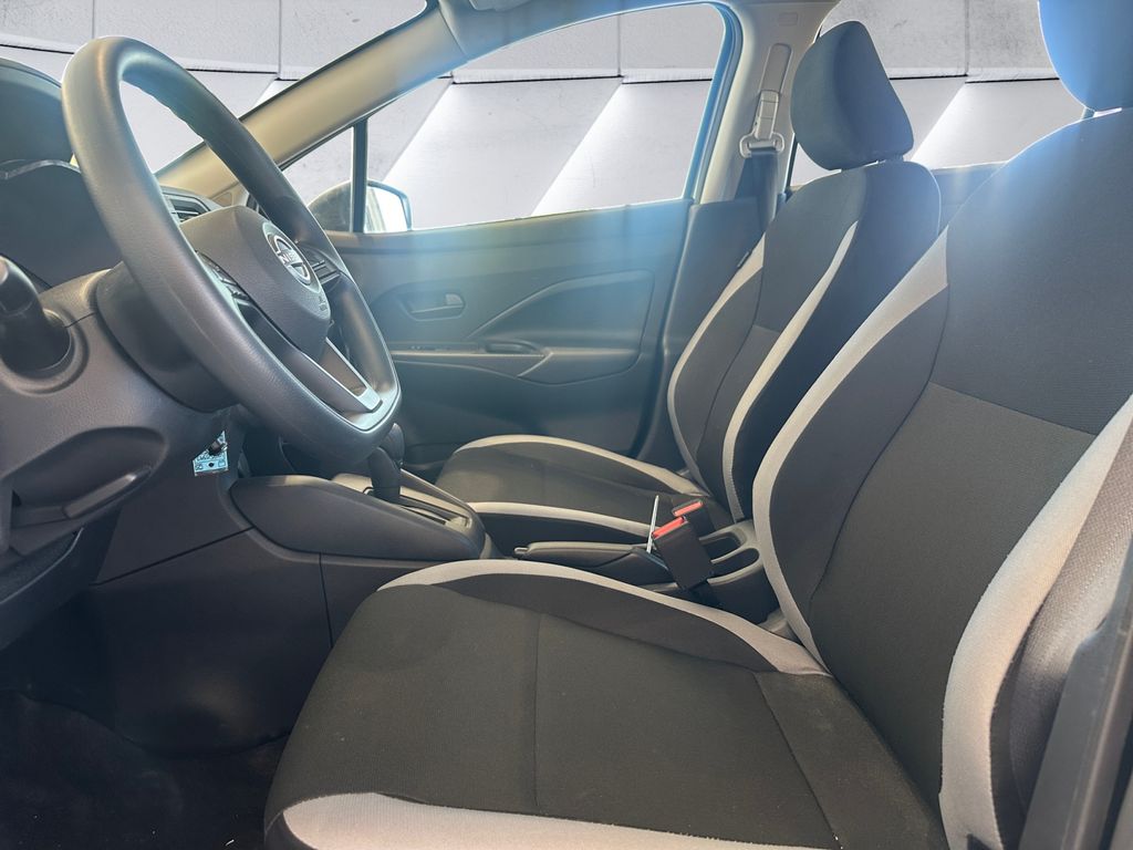 2025 Nissan Versa 1.6 S photo 7