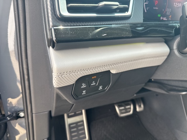 2025 Volkswagen Atlas Peak Edition SE photo 26