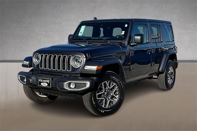 2025 Jeep Wrangler 4-Door Sahara's photo