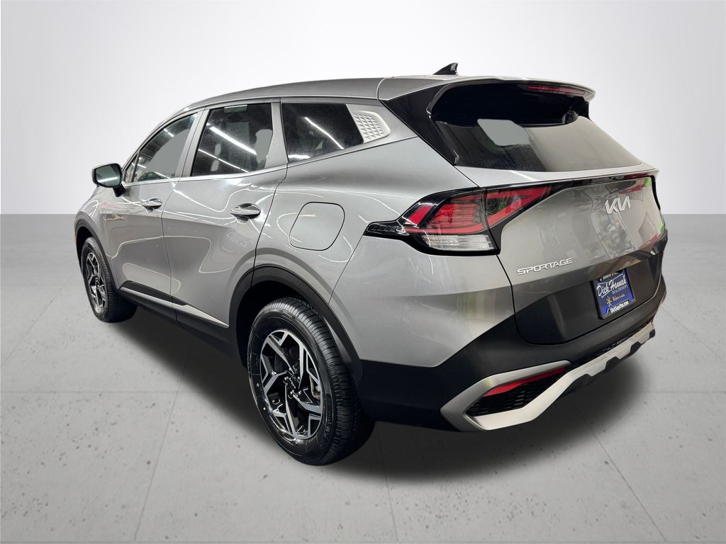 2023 Kia Sportage LX photo 3