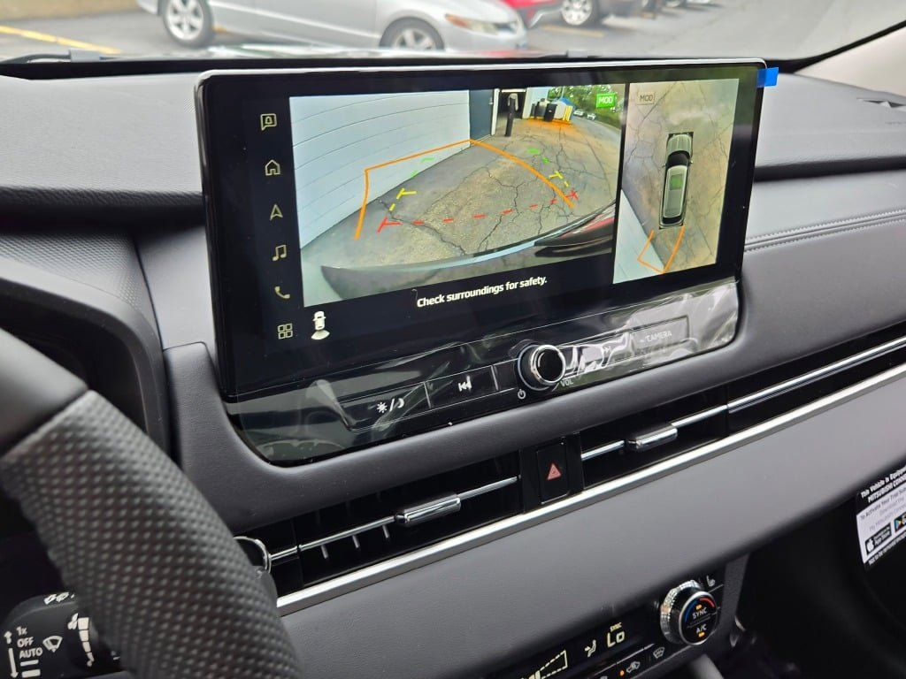 2025 Mitsubishi Outlander SE photo 22