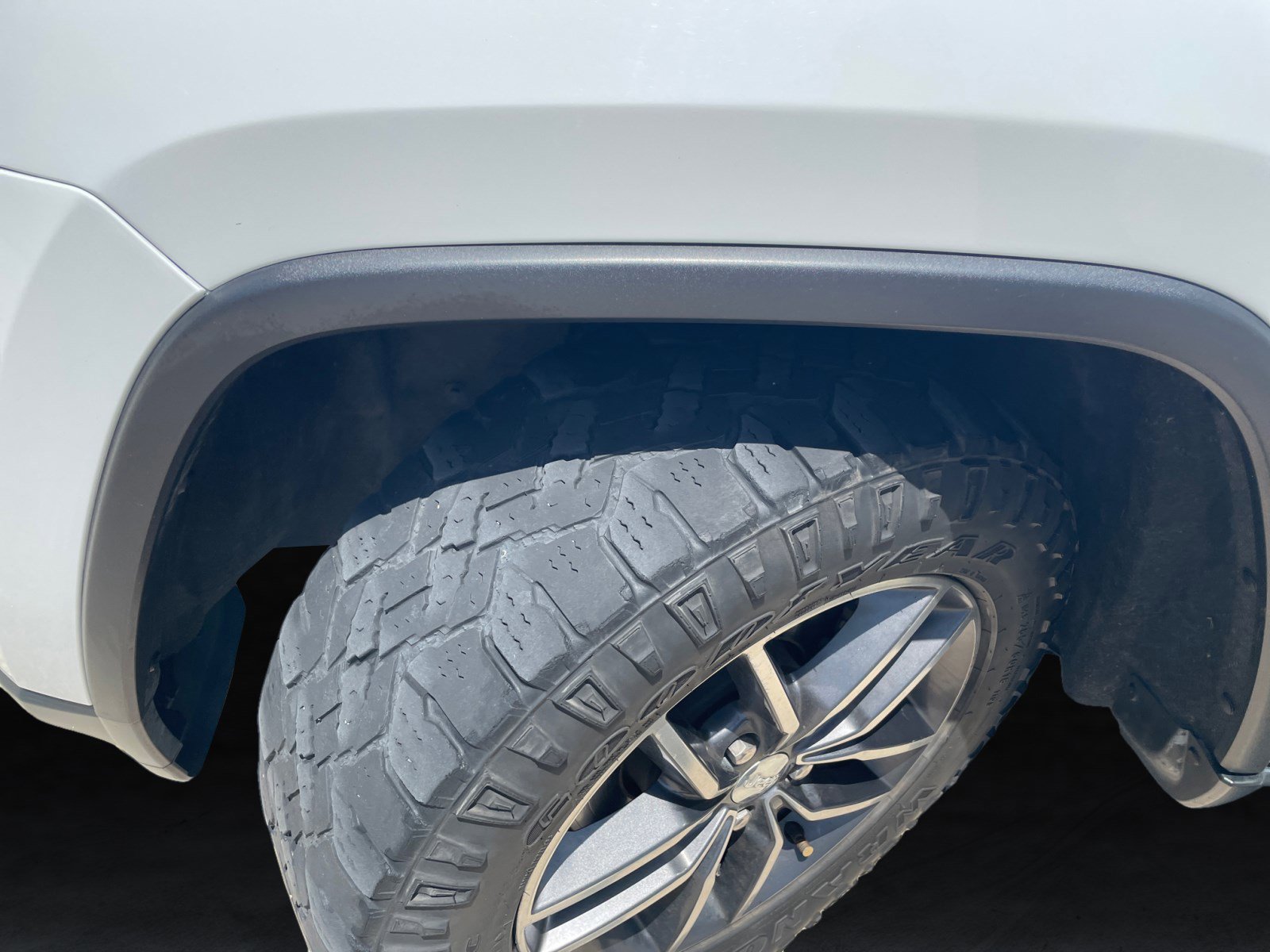 2017 Jeep Grand Cherokee Limited photo 17