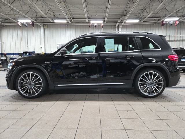 2024 Mercedes Benz GLB 35 AMG 4MATIC photo 2
