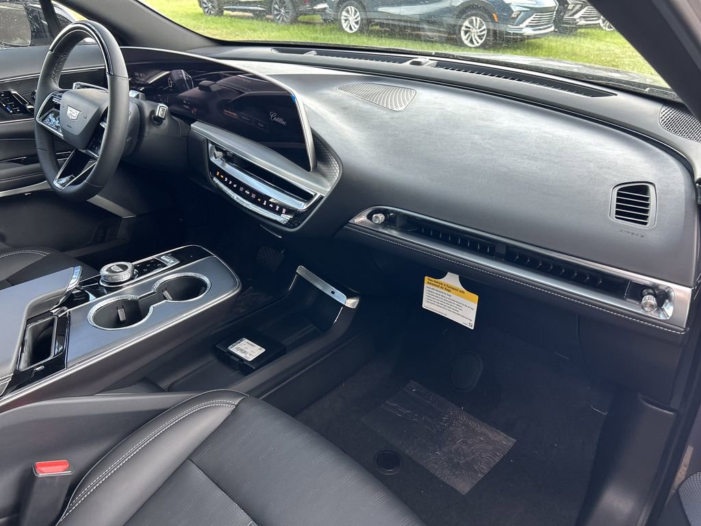 2026 Cadillac Lyriq Luxury photo 10