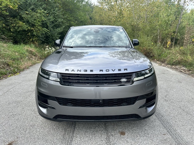 2025 Land Rover Range Rover Sport SE photo 2