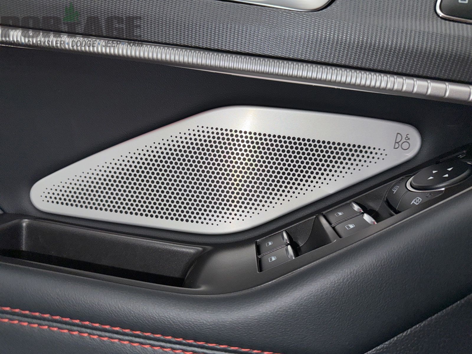 2025 Ford Explorer ST photo 14