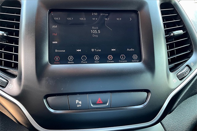 2020 Jeep Cherokee Latitude photo 14