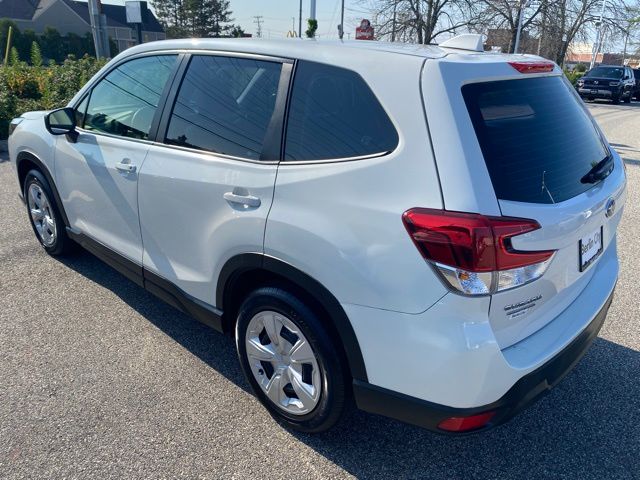 2022 Subaru Forester Base photo 5