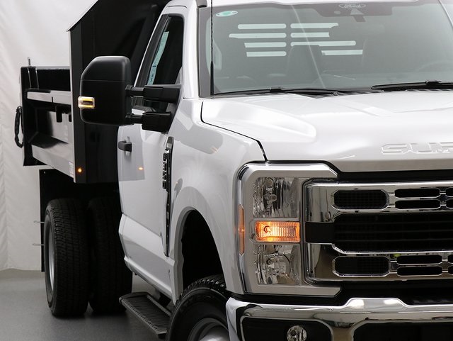 2024 Ford F-350 XL photo 4