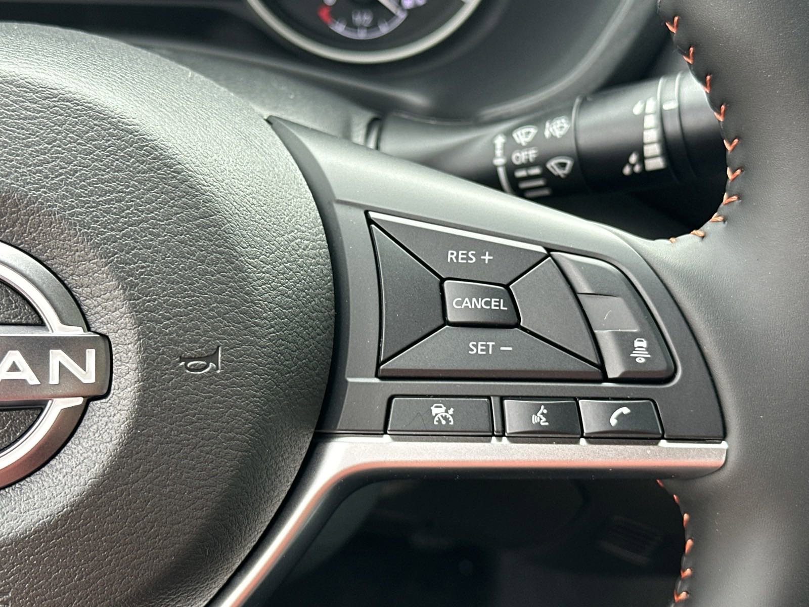 2025 Nissan Sentra SR photo 26
