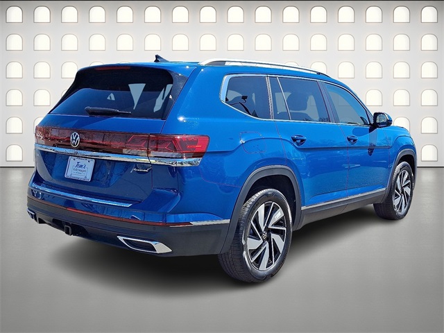 2025 Volkswagen Atlas SEL photo 4