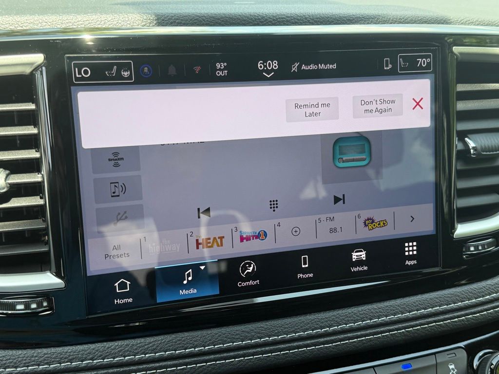 2026 Chrysler Pacifica photo 9