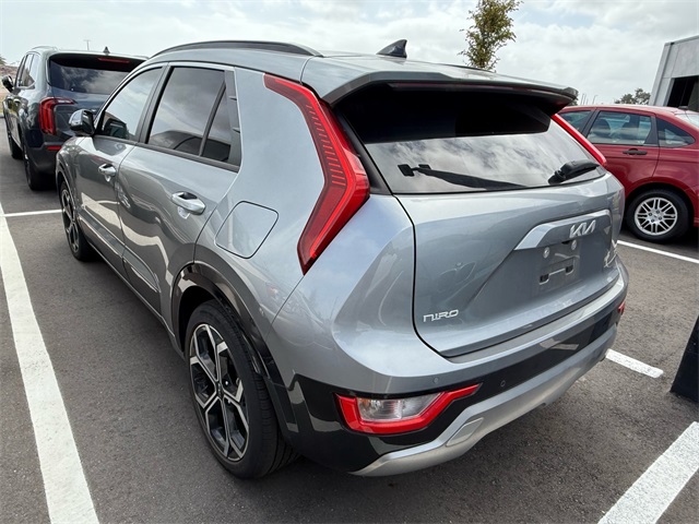 2023 Kia Niro EX Touring photo 2