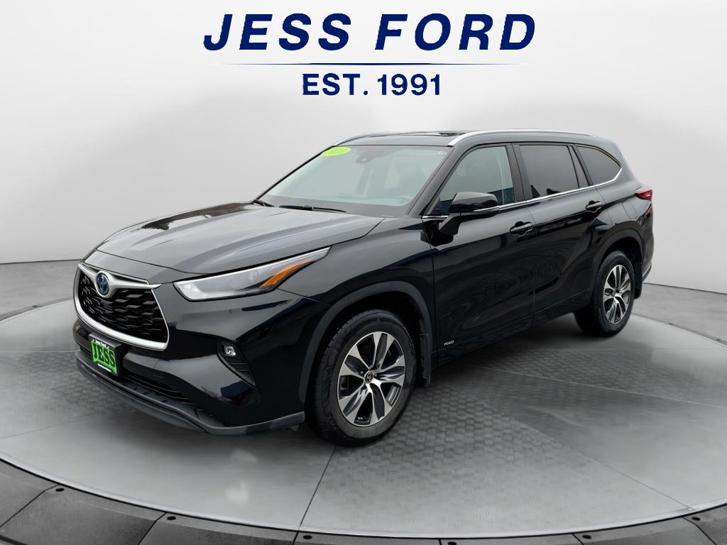 2023 Toyota Highlander XLE's photo