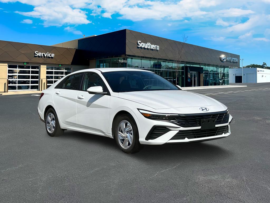2025 Hyundai Elantra SE photo 11