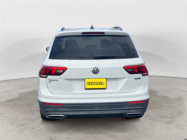 2019 Volkswagen Tiguan SEL R-Line photo 3