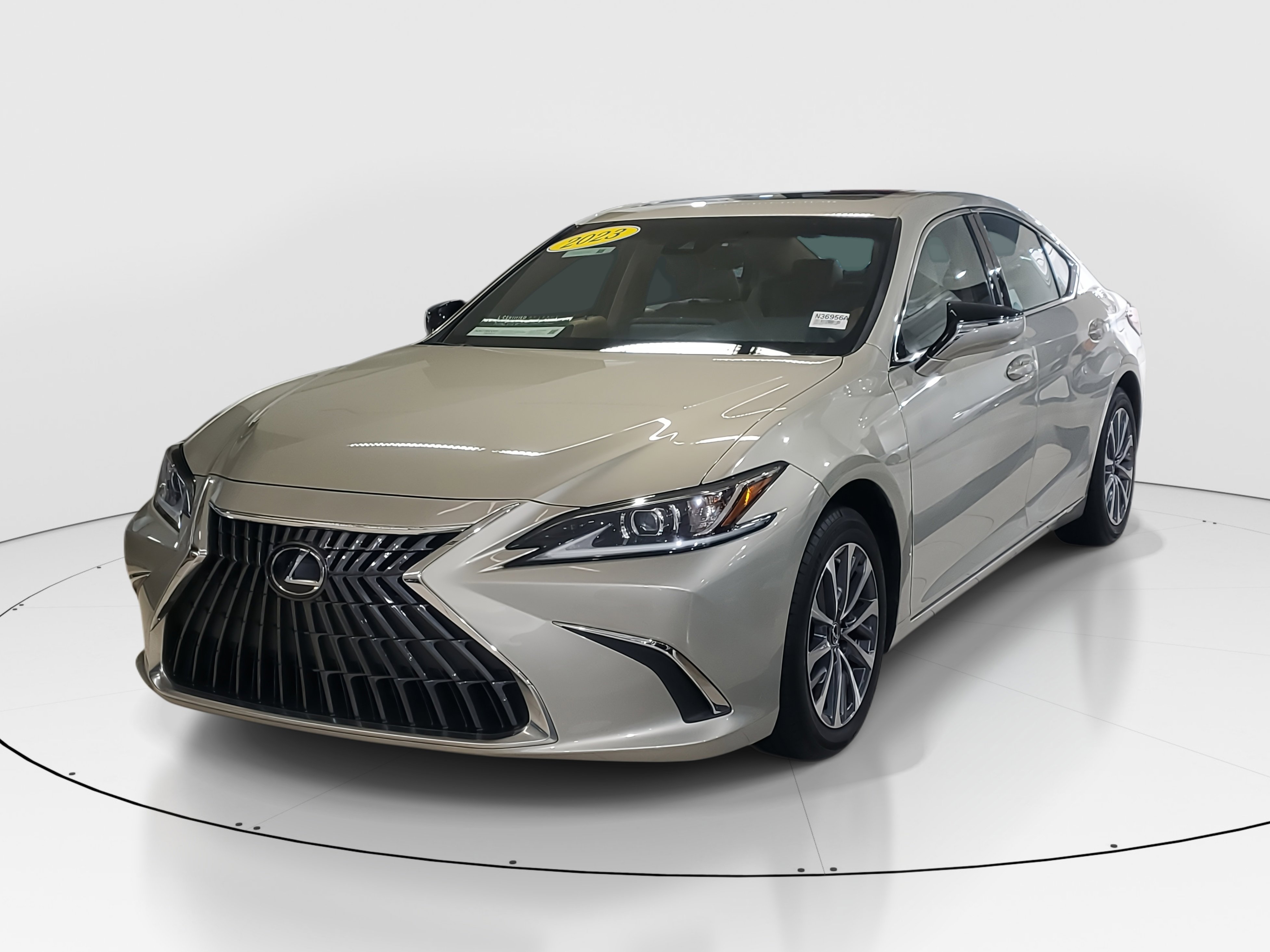 2023 Lexus ES 350 photo 3