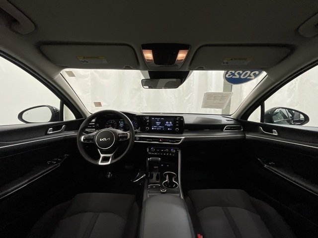 2023 Kia K5 LXS photo 16