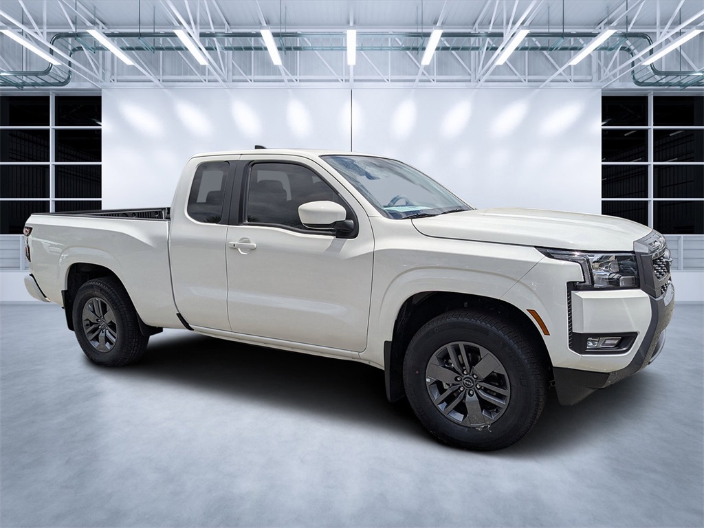 2025 Nissan Frontier SV's photo