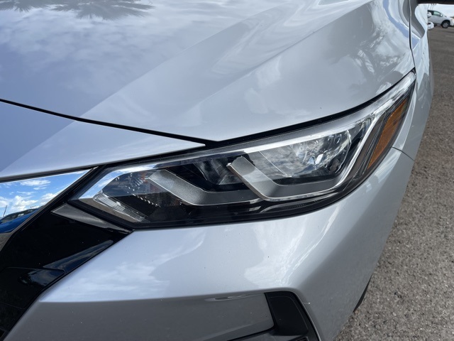 2023 Nissan Sentra SV photo 9