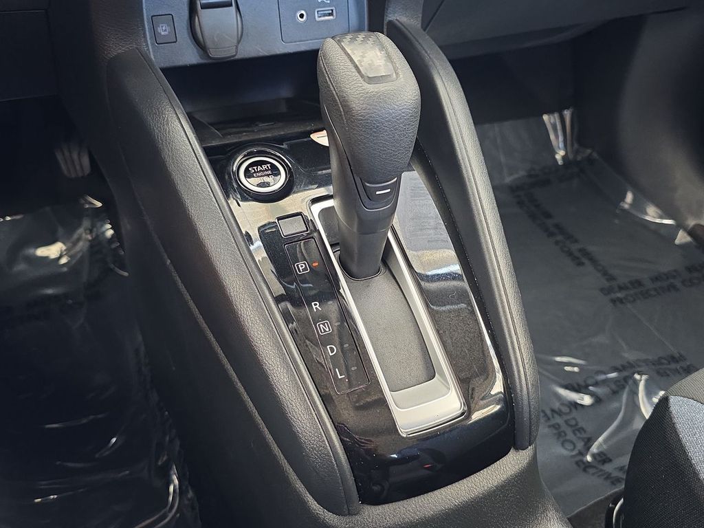 2024 Nissan Versa SV photo 15
