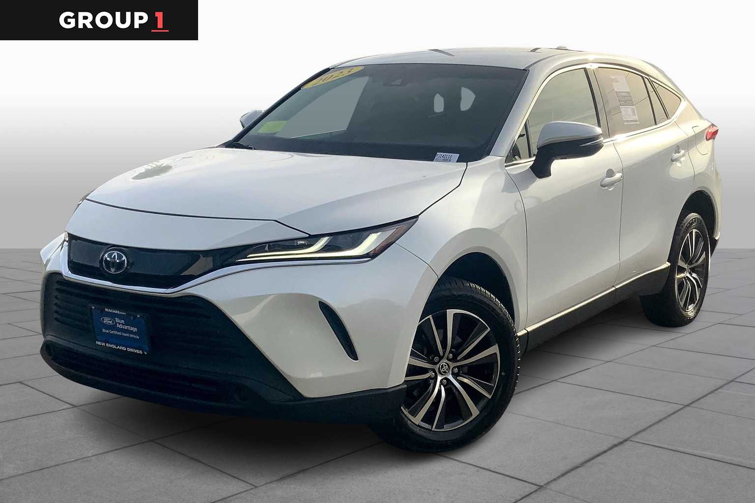 2023 Toyota Venza LE's photo