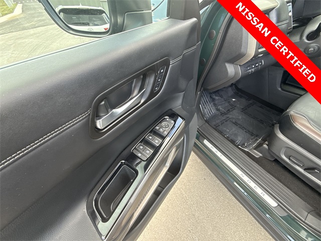 2023 Nissan Pathfinder Platinum photo 13