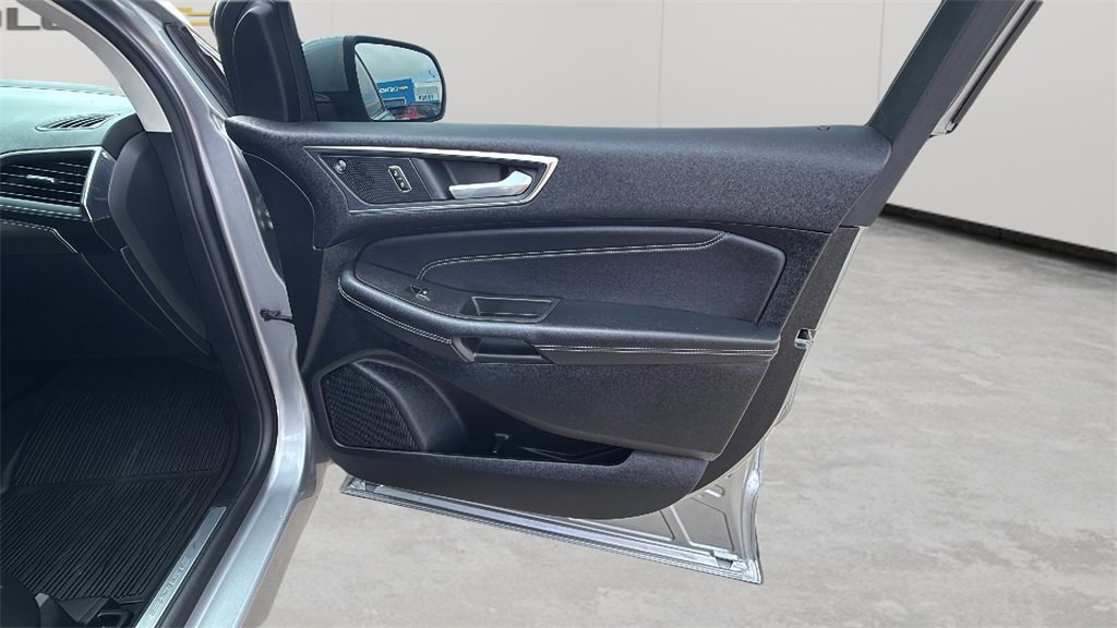 2022 Ford Edge Titanium photo 45