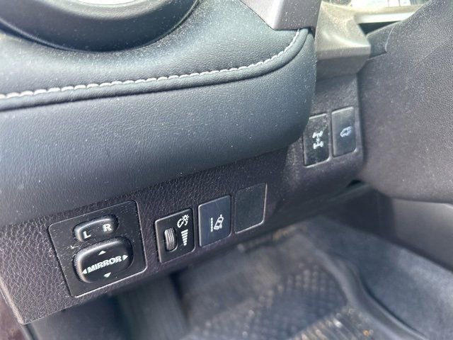 2018 Toyota RAV4 XLE photo 3