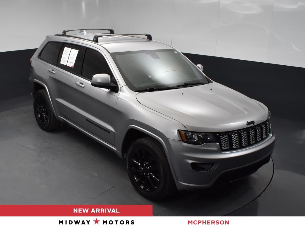 2018 Jeep Grand Cherokee Altitude's photo