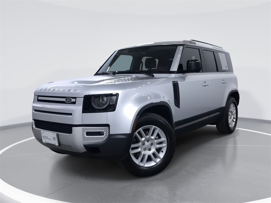 2024 Land Rover Defender S's photo