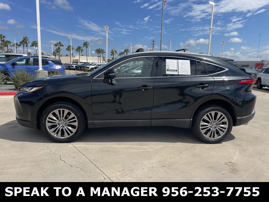 2023 Toyota Venza LE photo 2