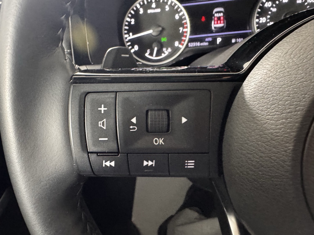 2023 Nissan Pathfinder SL photo 5