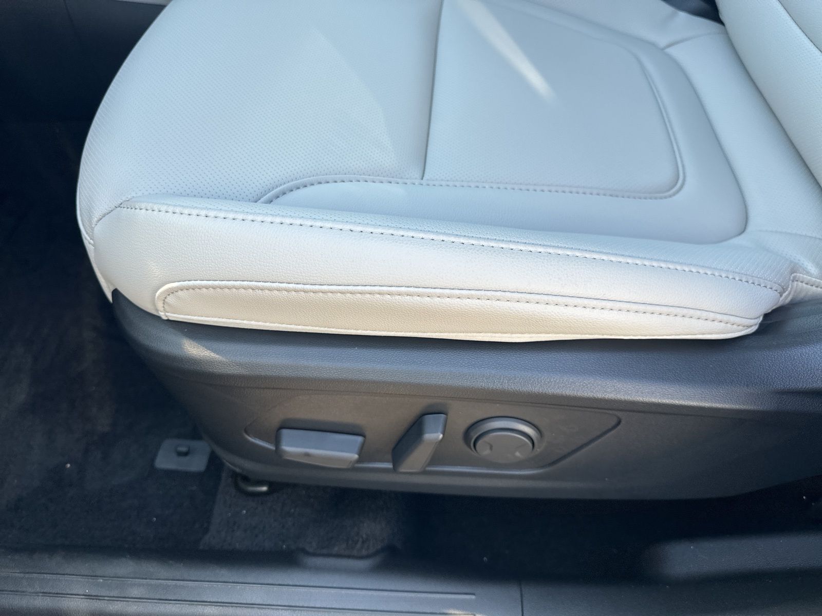 2025 Hyundai Tucson SEL Convenience photo 11