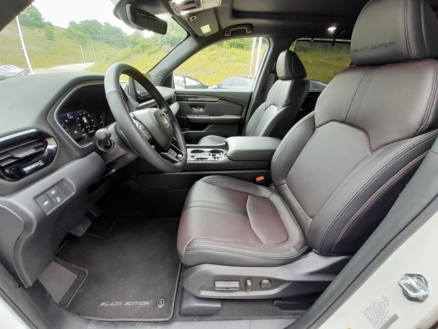 2025 Honda Pilot Black Edition photo 42